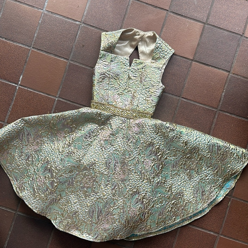 Sherri Hill dress Gold Metalic mint green beaded size 00